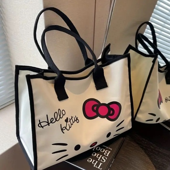 Hello Kitty Black and White Tote with Pink Bow and Black Trim NWOT - Picture 2 of 3